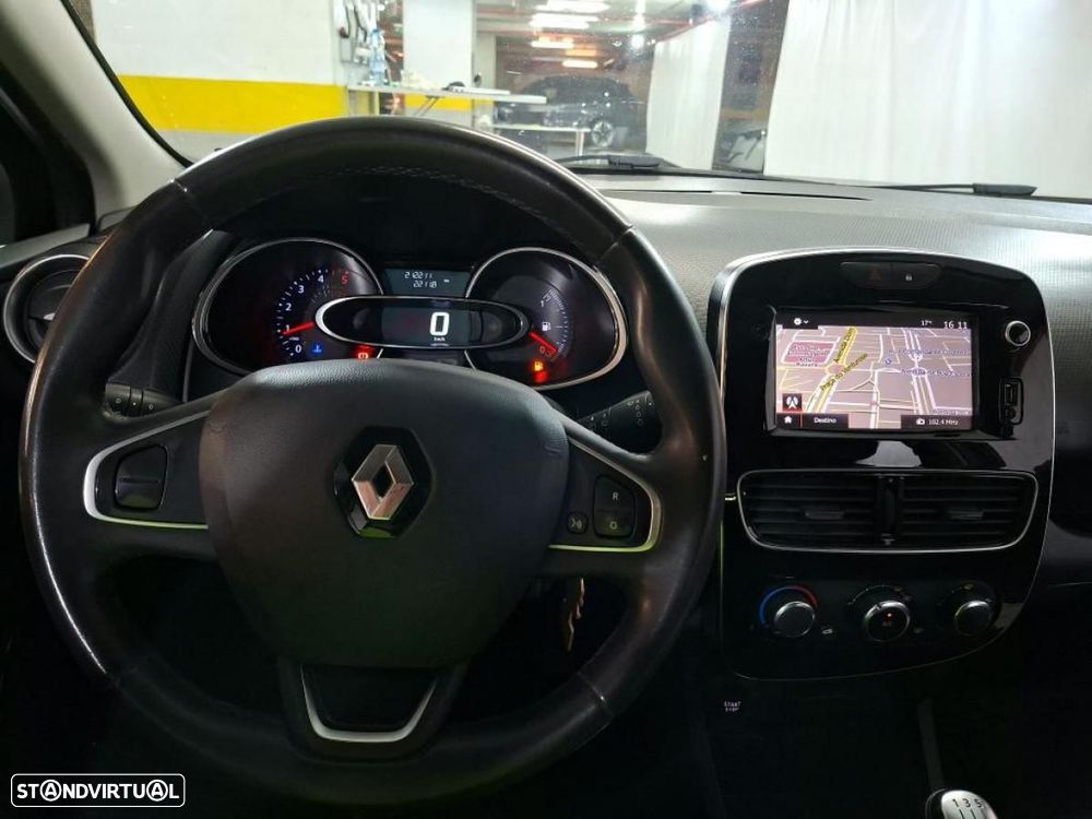 Renault Clio - 2