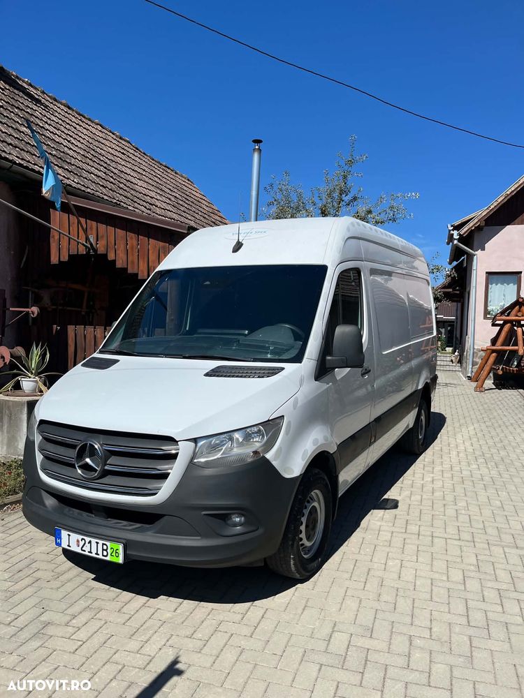 Mercedes-Benz Sprinter - 1