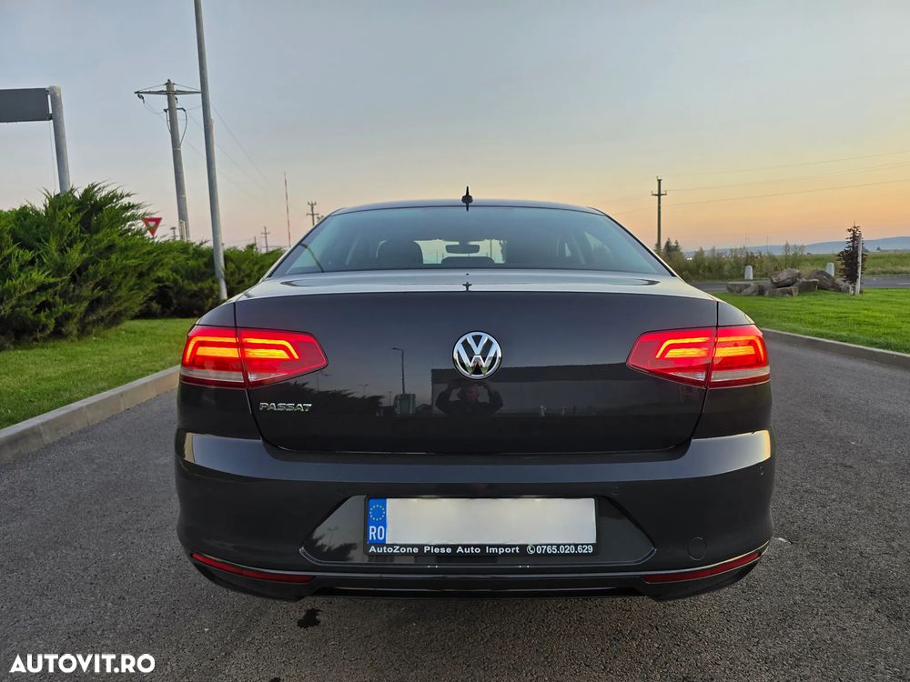 Volkswagen Passat - 4