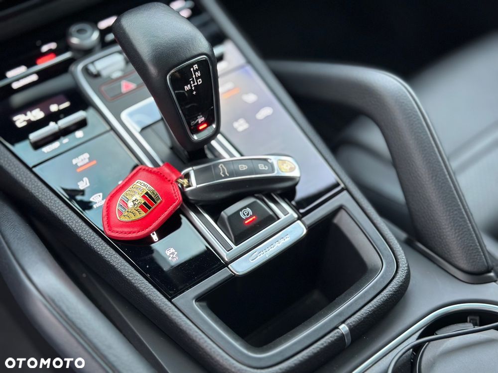 Porsche Cayenne S Platinum Edition - 26