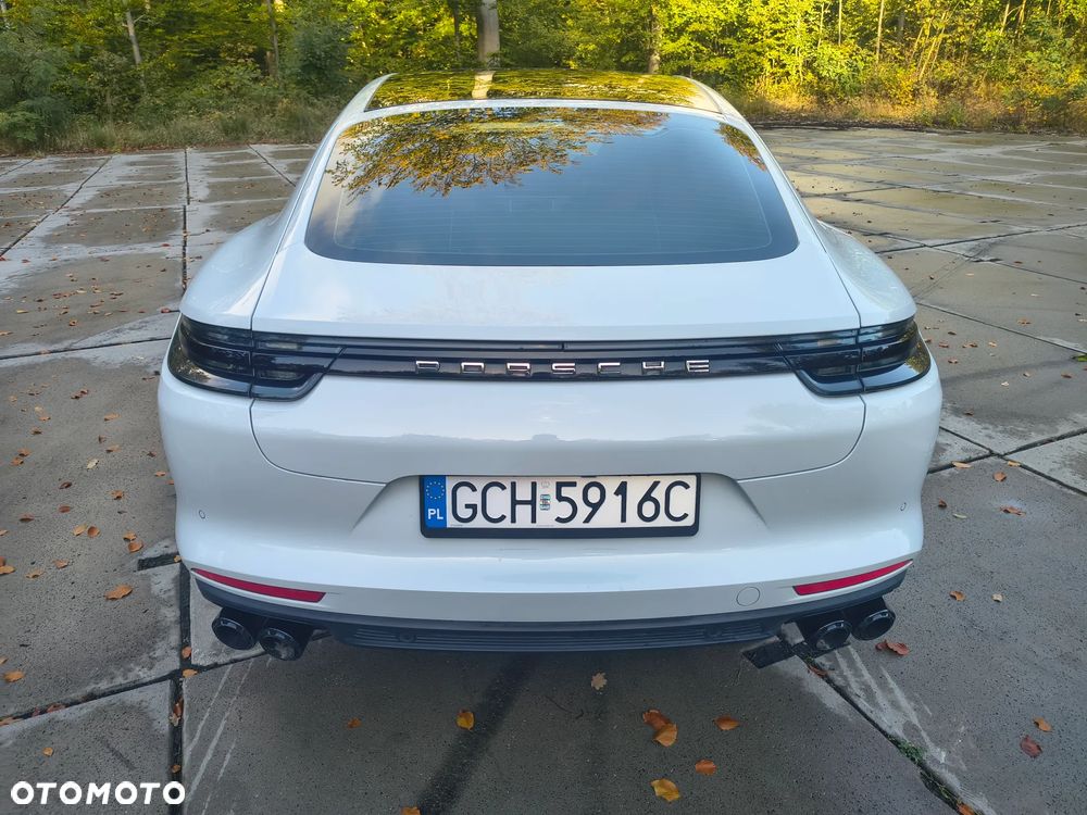 Porsche Panamera 4 - 12