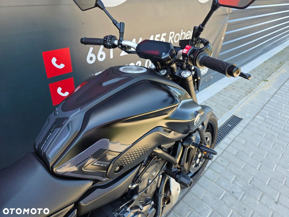 Yamaha MT - 24