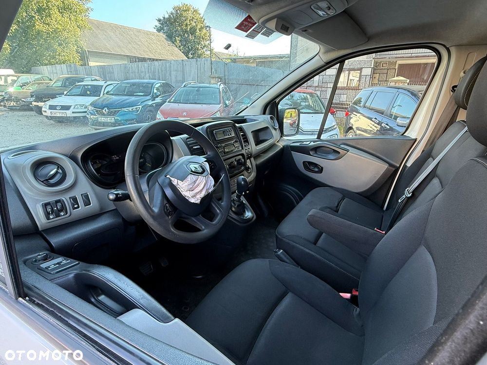 Renault Trafic - 12