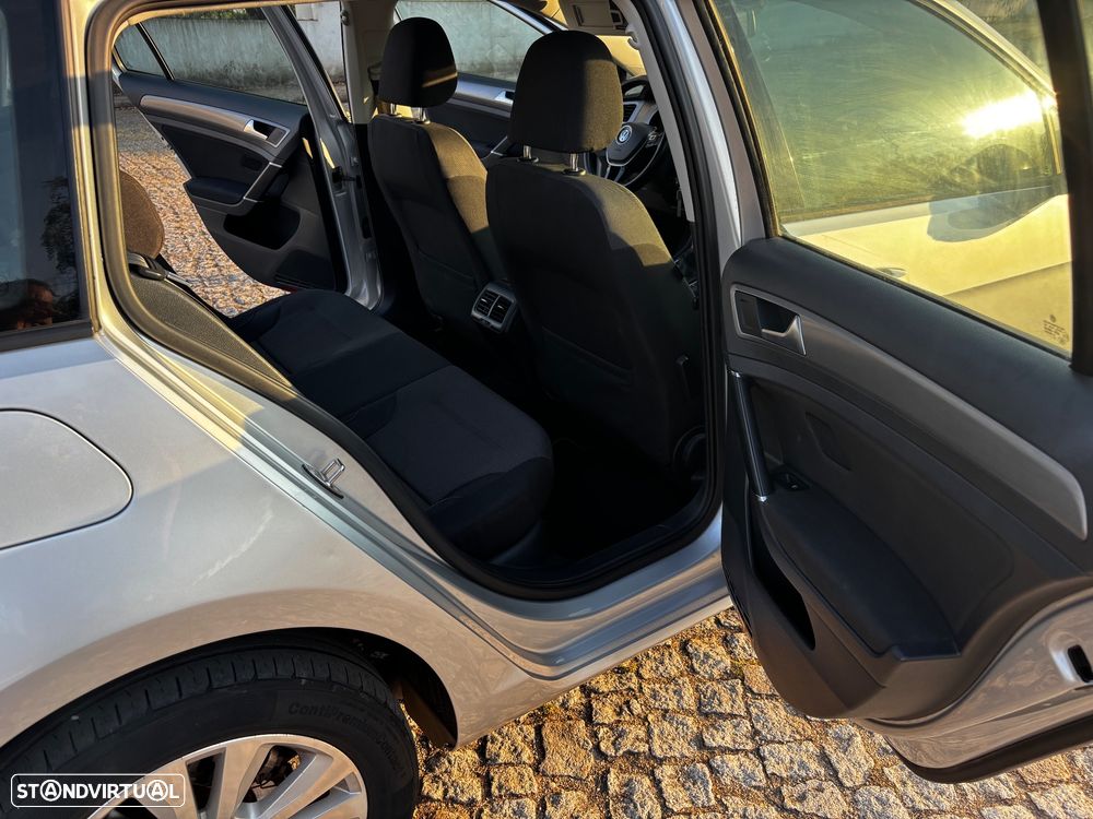 VW Golf Variant - 13