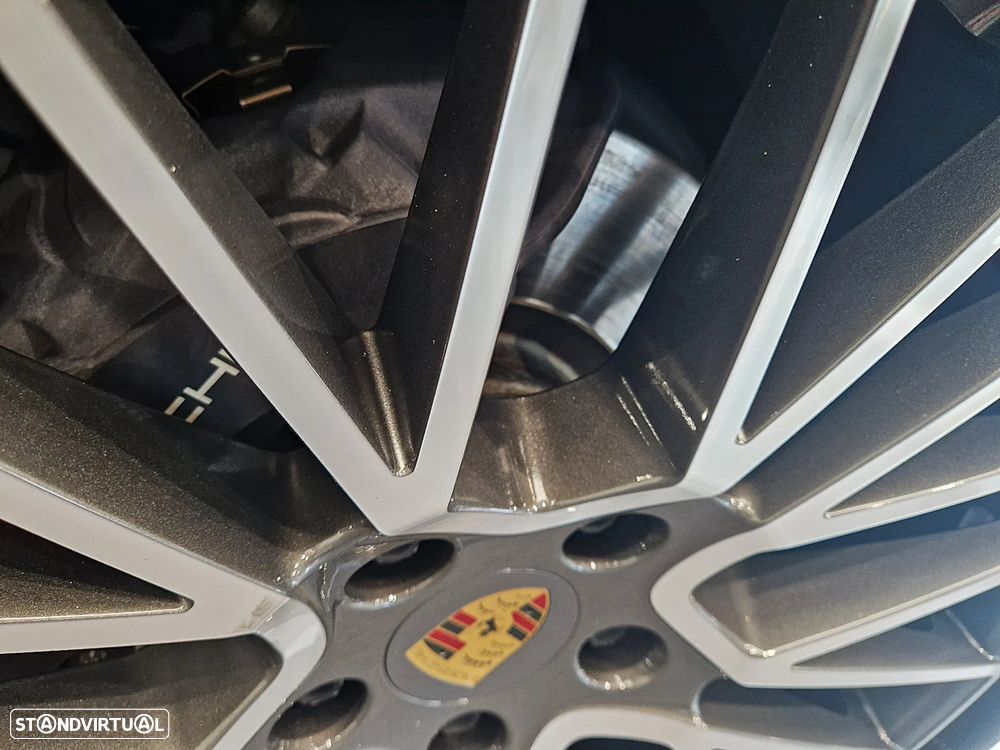 Porsche Cayenne E-Hybrid - 12