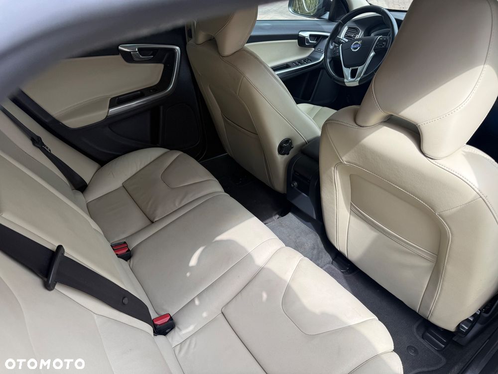 Volvo V60 T3 Edition Pro - 7