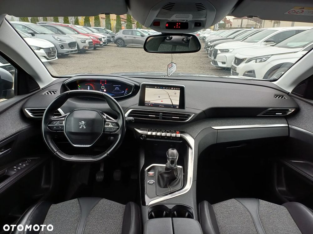 Peugeot 5008 1.2 PureTech Allure S&S - 23