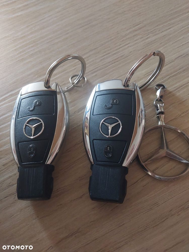 Mercedes-Benz GLA 200 - 12