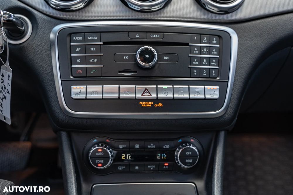 Mercedes-Benz GLA 220 d 4MATIC 7G-DCT - 20
