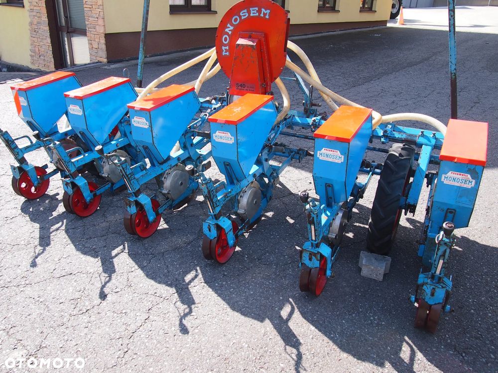 Siewnik Monosem do kukurydzy ,buraków i słonecznika - 1