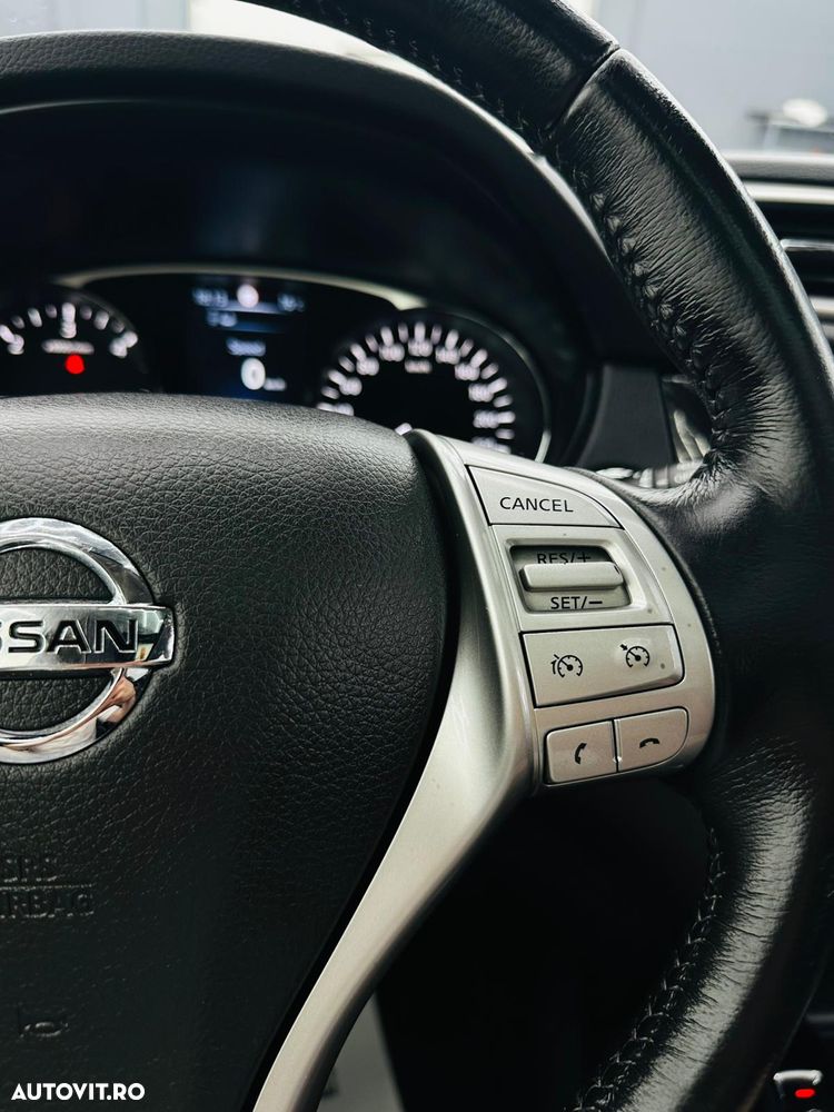 Nissan X-Trail 1.6 dCi N-Connecta - 34