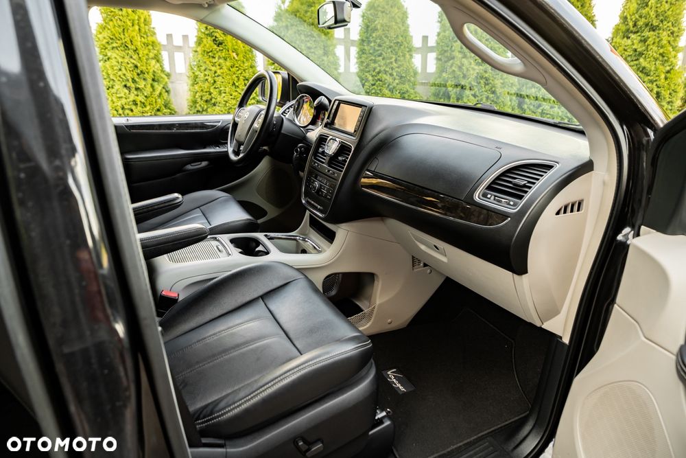 Lancia Voyager 3.6 Platinum - 25