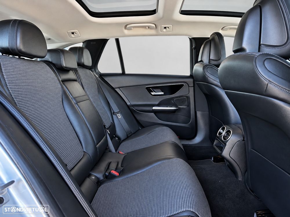 Mercedes-Benz C 300 e T 9G-TRONIC Avantgarde - 26