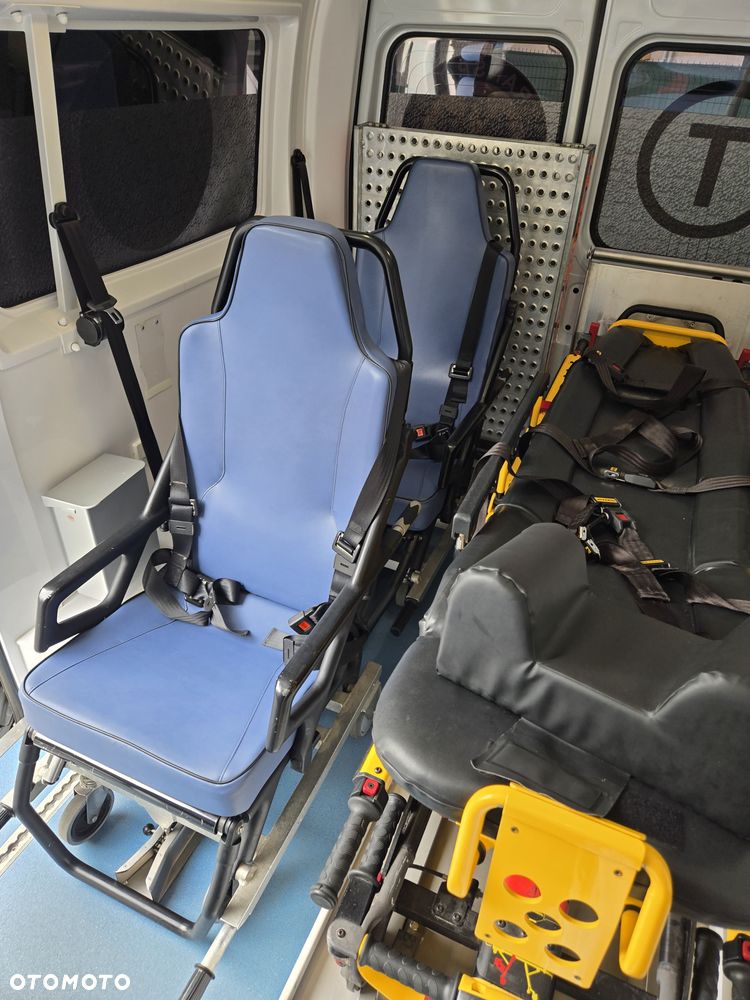Renault Master Ambulans karetka gwarancja - 27