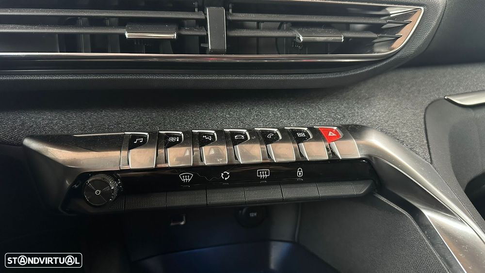 Peugeot 3008 PureTech 130 Stop & Start GPF EAT8 Allure Pack - 23