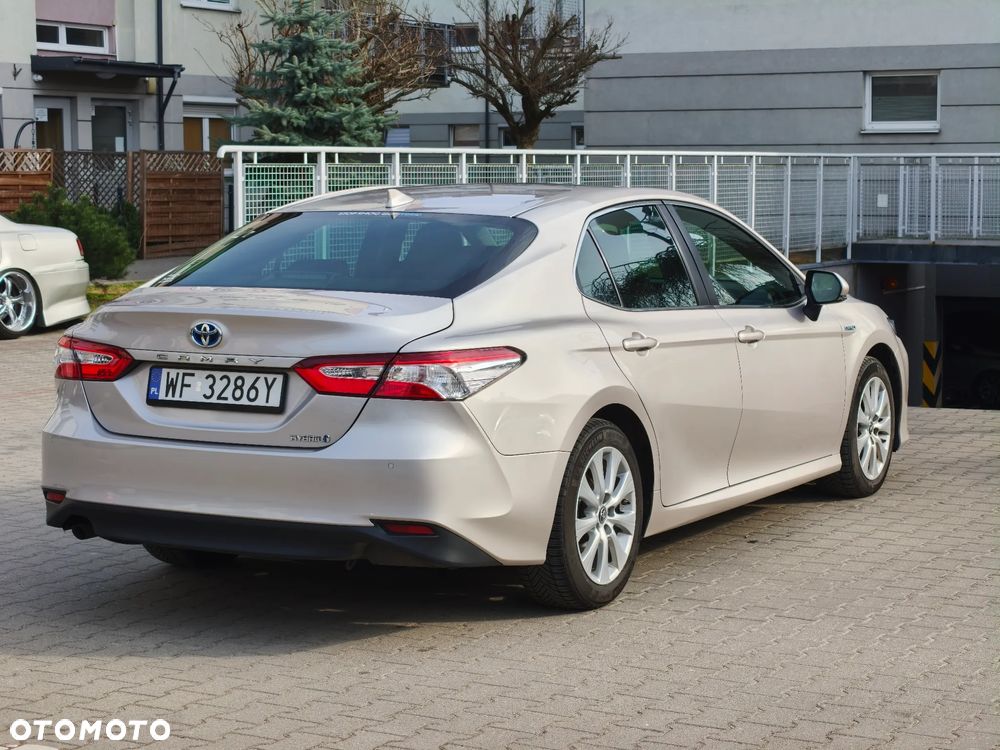 Toyota Camry Business Edition - 2