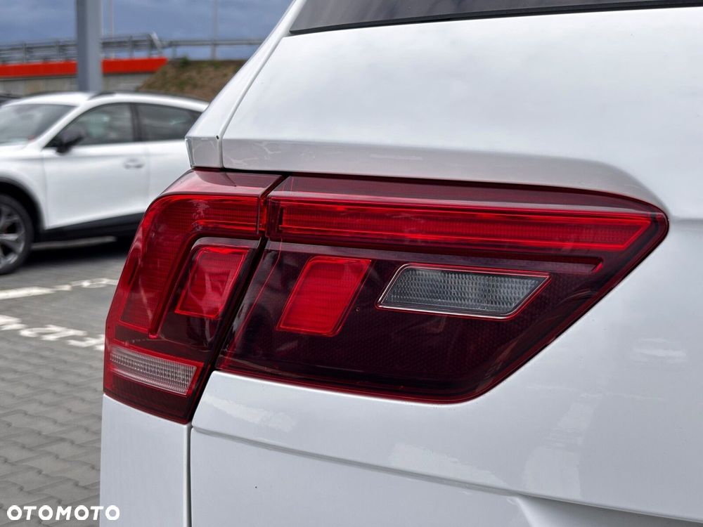 Volkswagen Tiguan - 11