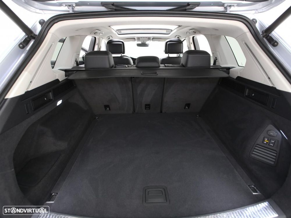 VW Touareg 3.0 TDI V6 Elegance - 13