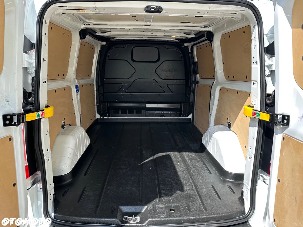 Ford TRANSIT CUSTOM - 18