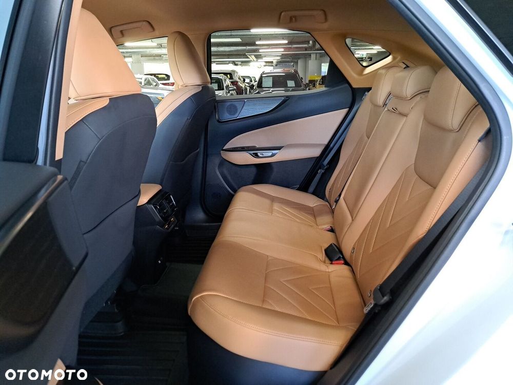 Lexus NX 350h Omotenashi AWD - 31