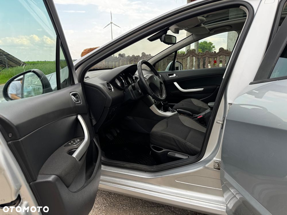 Peugeot 308 1.6 Premium - 9