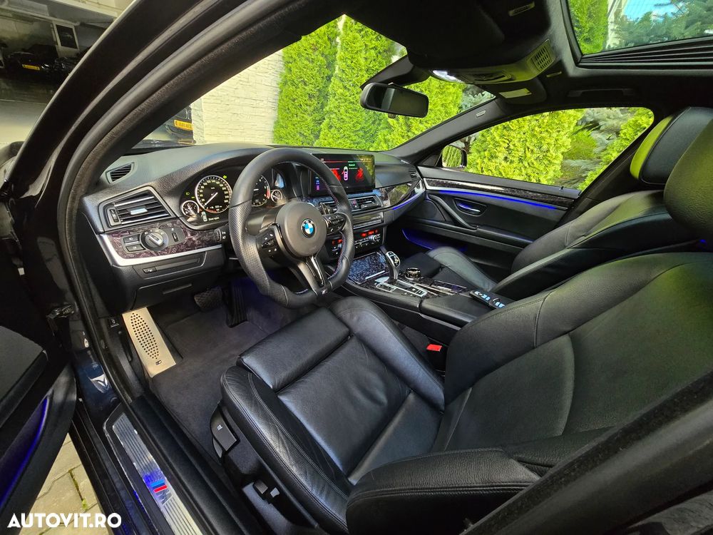 BMW Seria 5 525d xDrive AT - 22
