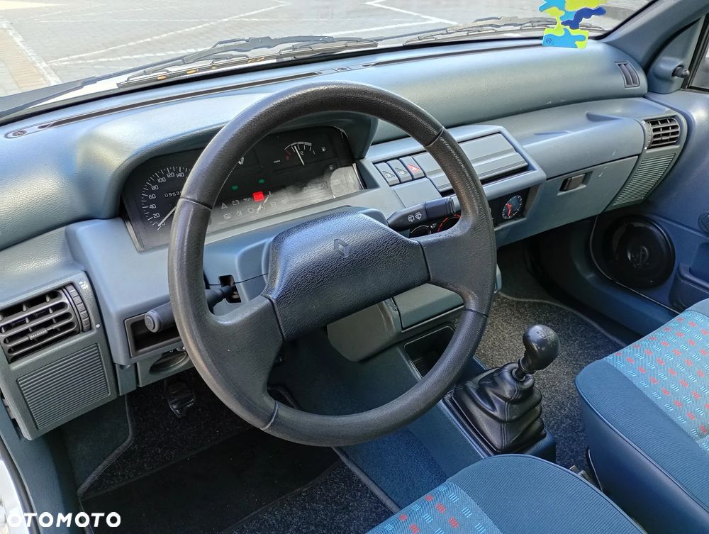 Renault Clio - 8