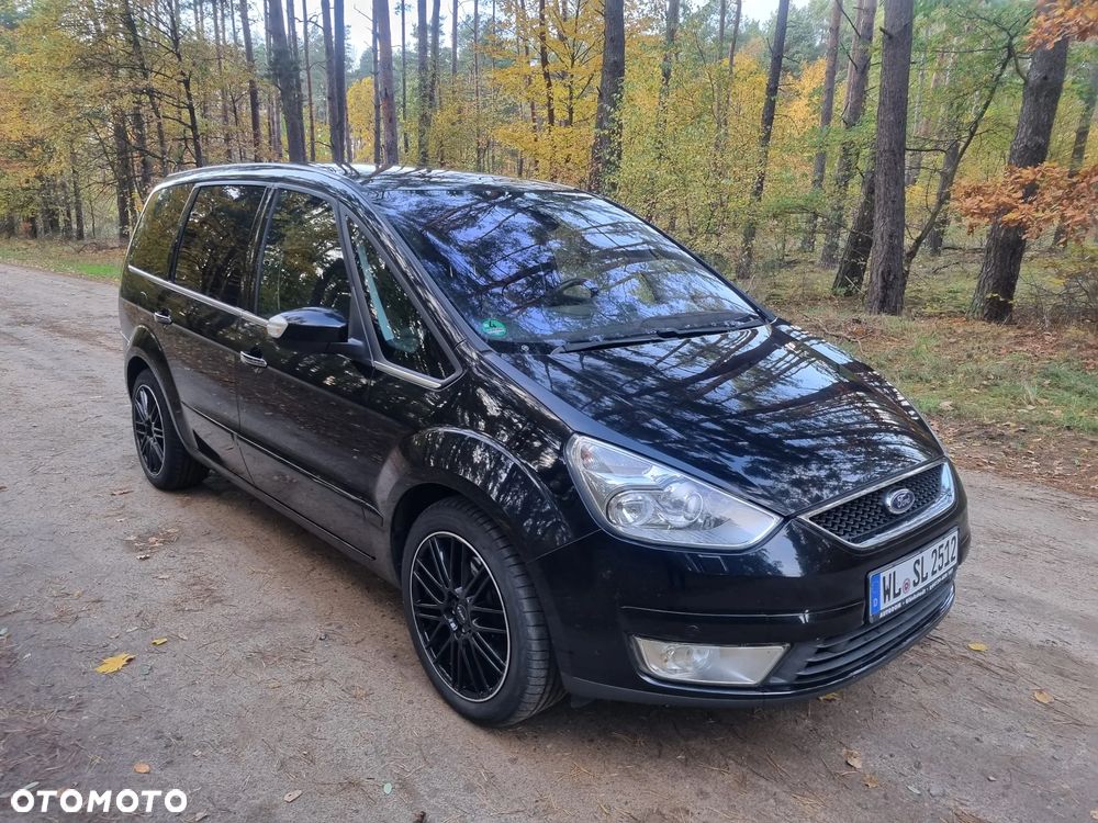 Ford Galaxy 2010 photo 2