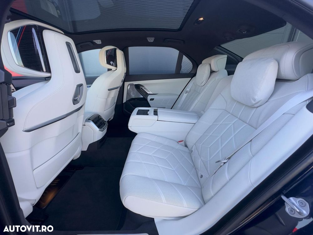 BMW Seria 7 750e xDrive - 16