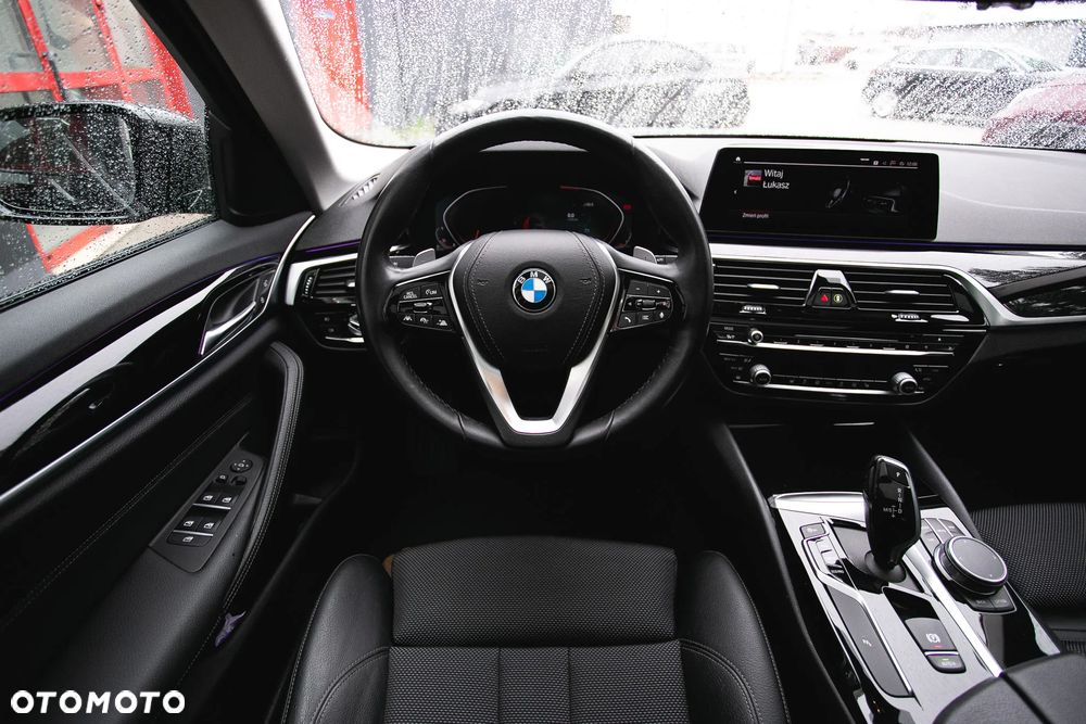 BMW Seria 5 520d Sport Line - 8