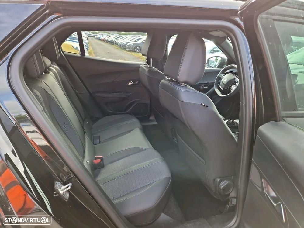 Peugeot 2008 1.2 PureTech Allure Pack EAT8 - 7
