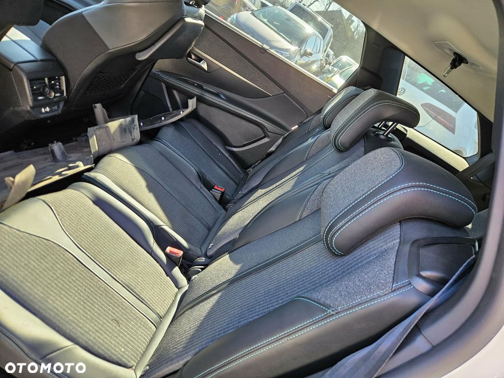 Peugeot 5008 BlueHDi 130 EAT8 Allure Pack - 17