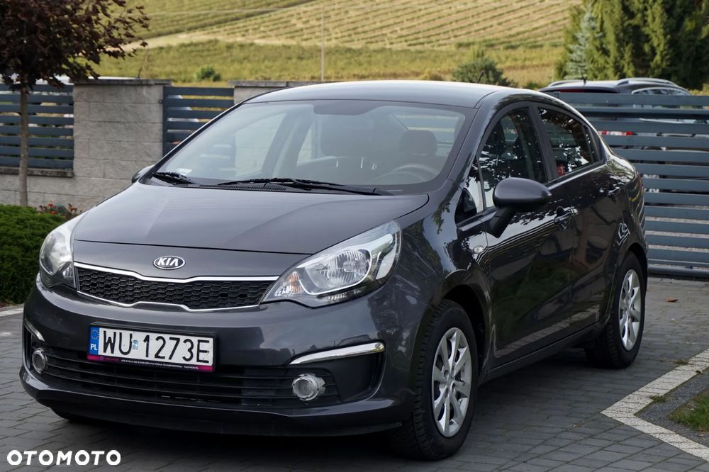 Kia Rio 1.2 L - 1