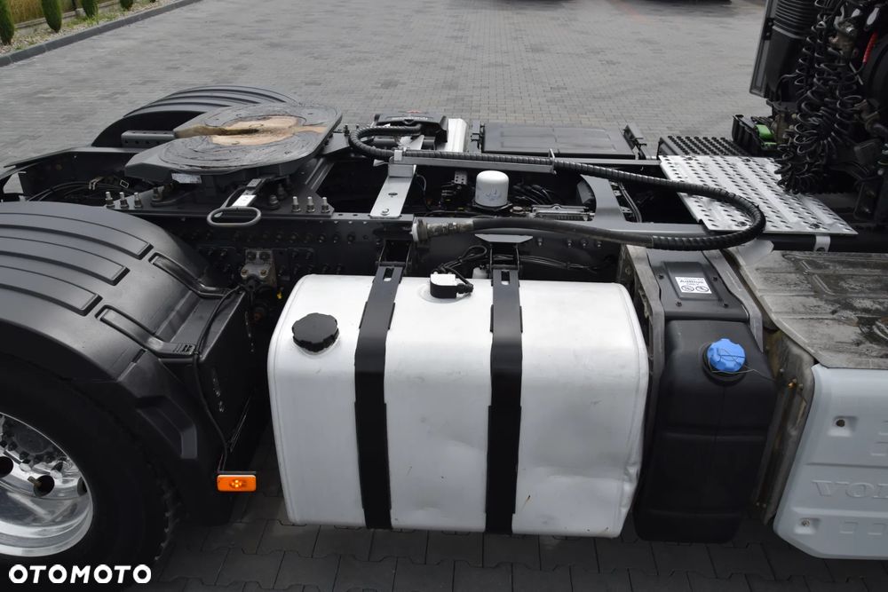 Volvo FH500 / NISKA KABINA / HYDRAULIKA / EURO 6 / ACC / LEDY / ALUFELGI / SERWISOWANY / SPROWADZONY - 17