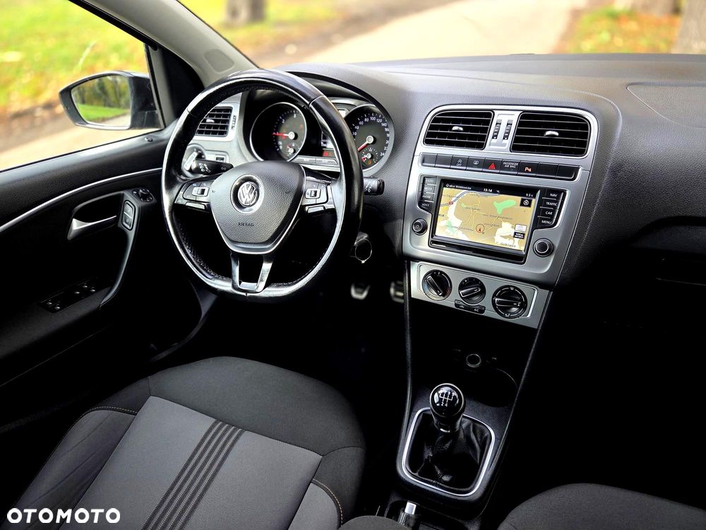 Volkswagen Polo 1.4 TDI Blue Motion Technology Allstar - 6
