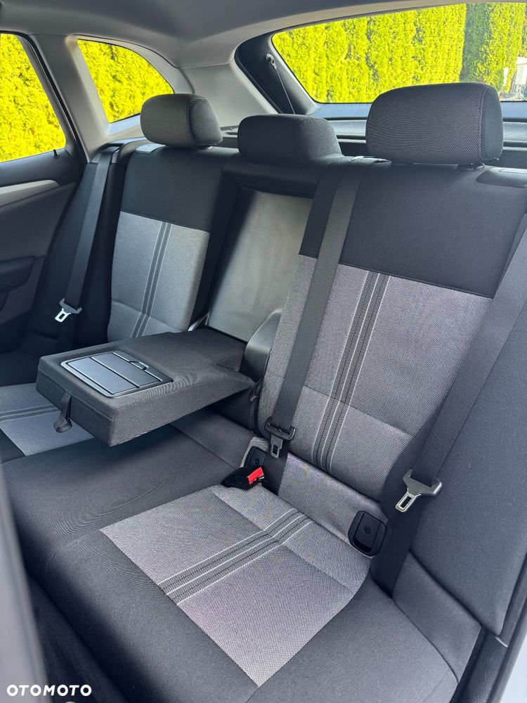 BMW X1 sDrive20i - 29
