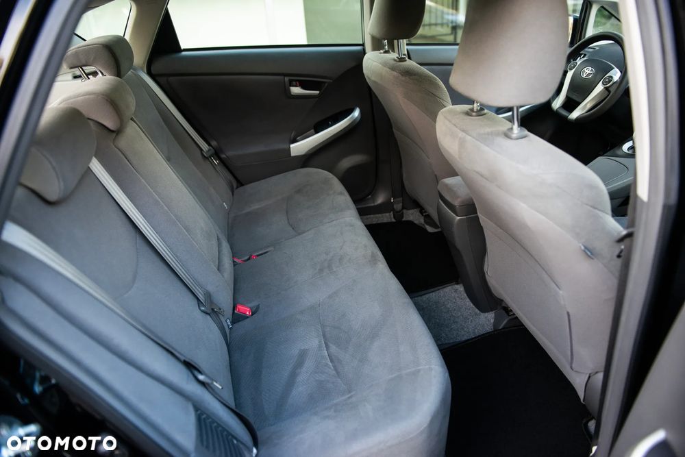 Toyota Prius (Hybrid) Executive - 23