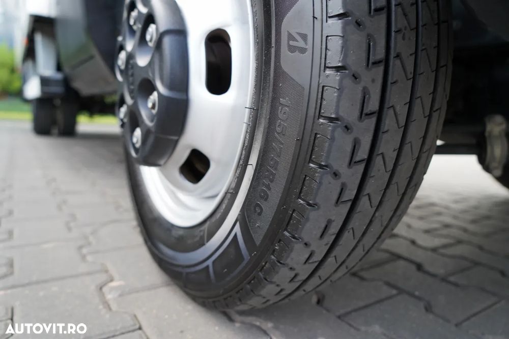 Iveco DAILY 35- 160 / KONTENER 4,3 M / WINDA DHOLLANDIA 750 KG / BLIŹNIAK / 3 MIEJSCA / SPROWADZONY / EURO 6 - 19
