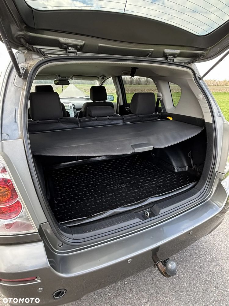 Toyota Corolla Verso 1.8 Sol - 8