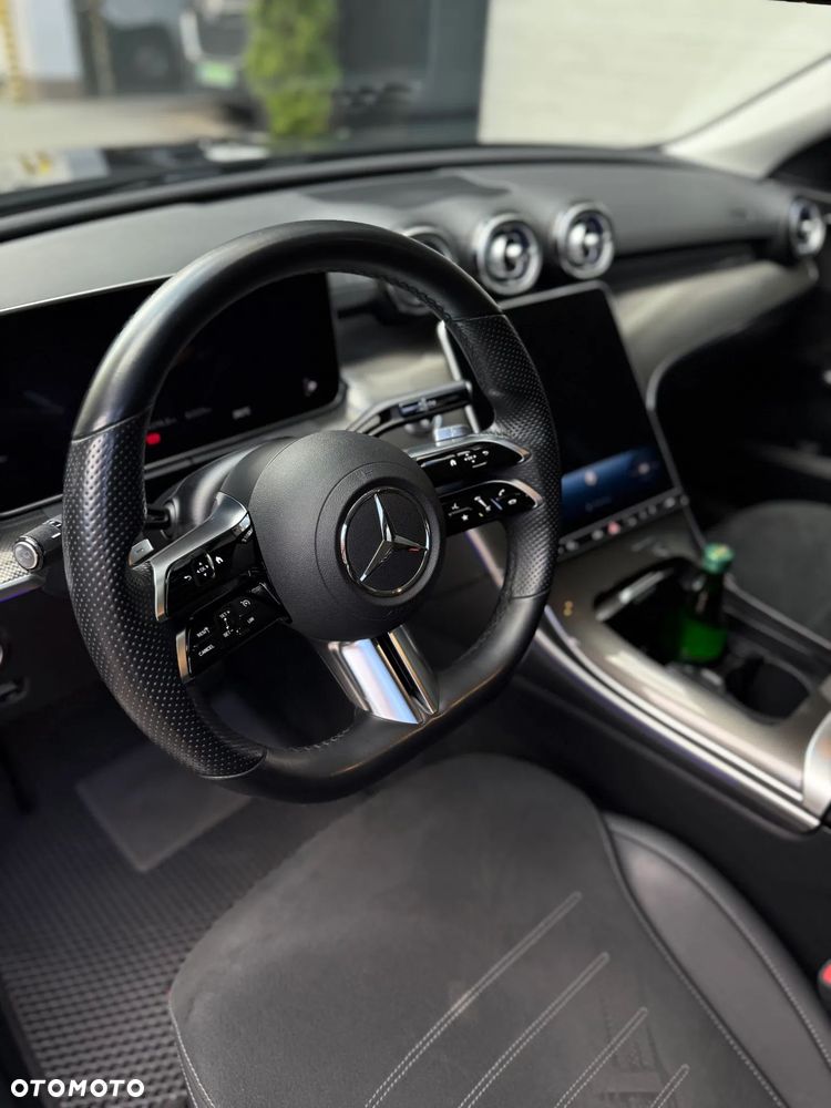 Mercedes-Benz Klasa C 180 mHEV AMG - 25
