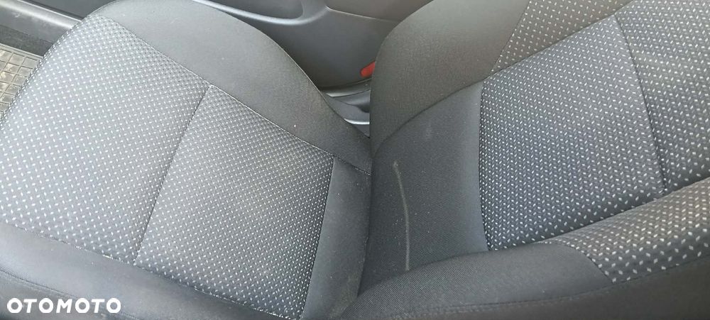 Hyundai i30 1.4 Base + EU5 - 5