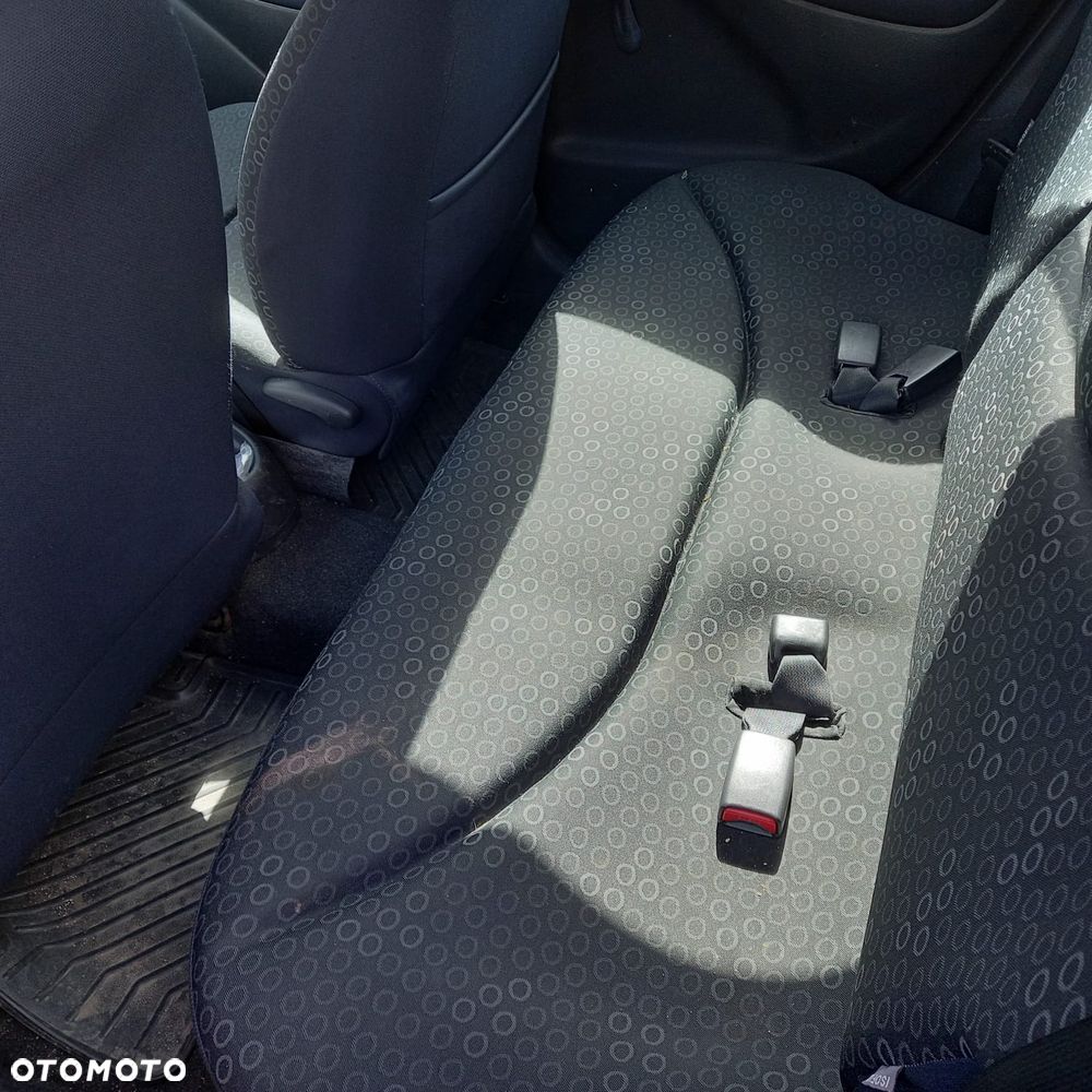 Toyota Yaris - 8