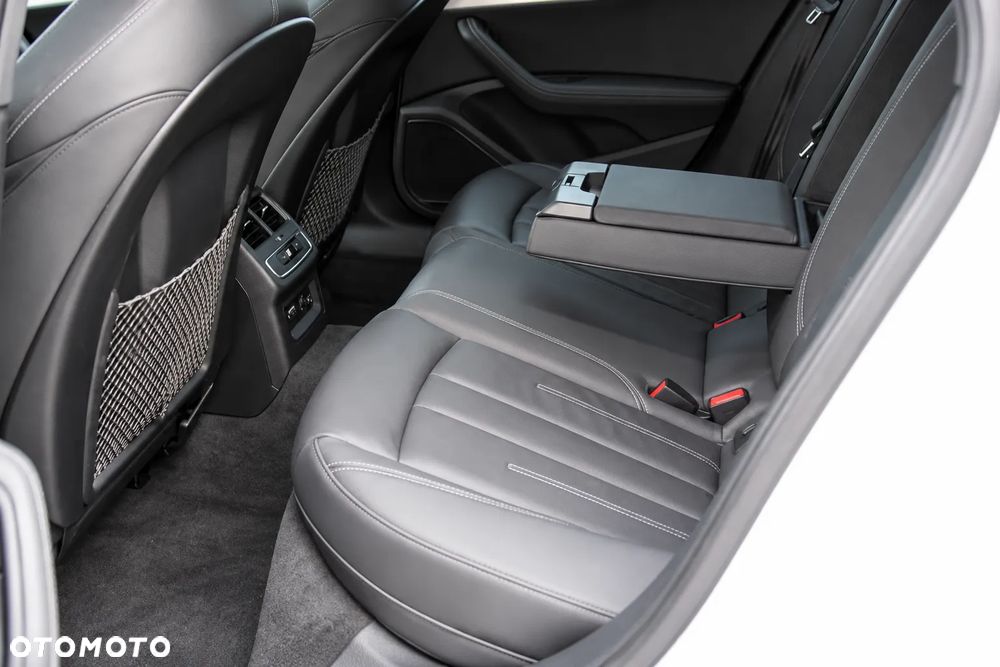 Audi A4 Limousine 45 TFSI quattro S tronic S line - 26