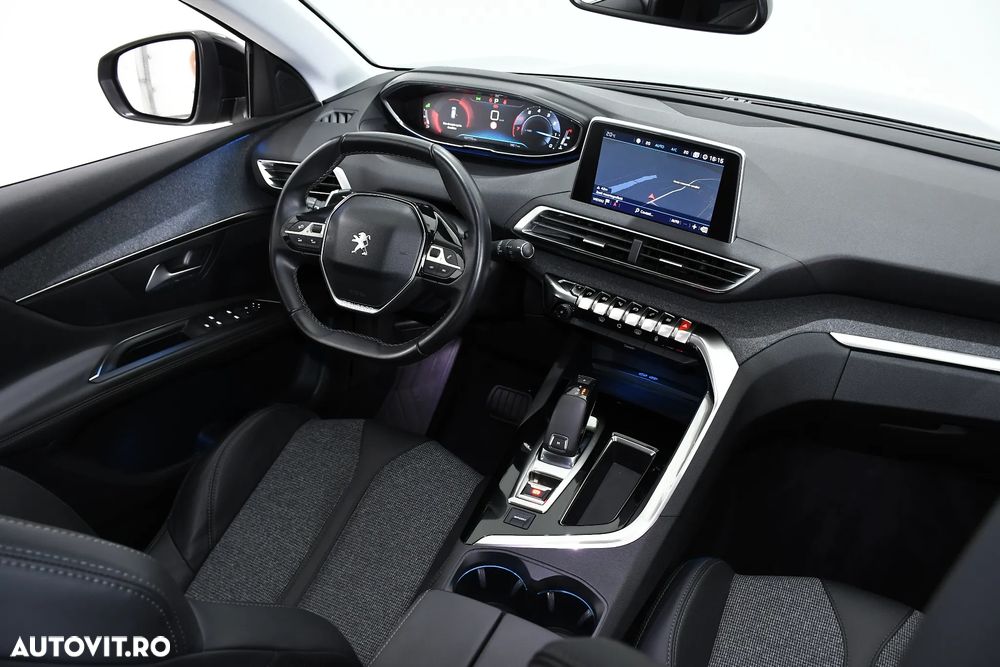 Peugeot 3008 PureTech 130 Stop & Start GPF EAT8 Allure - 5