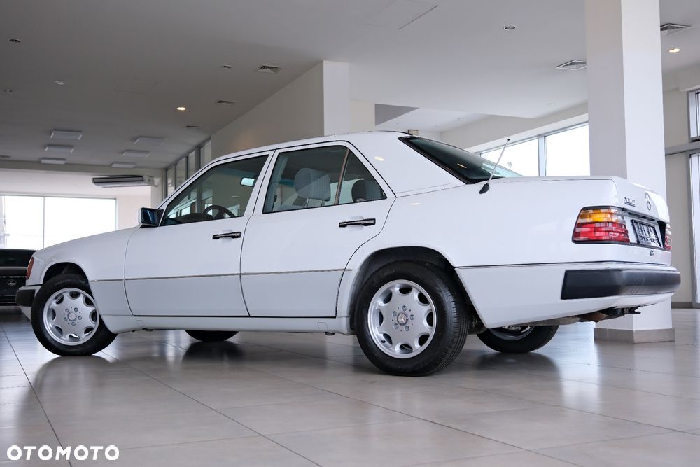 Mercedes-Benz W124 (1984-1993) - 14