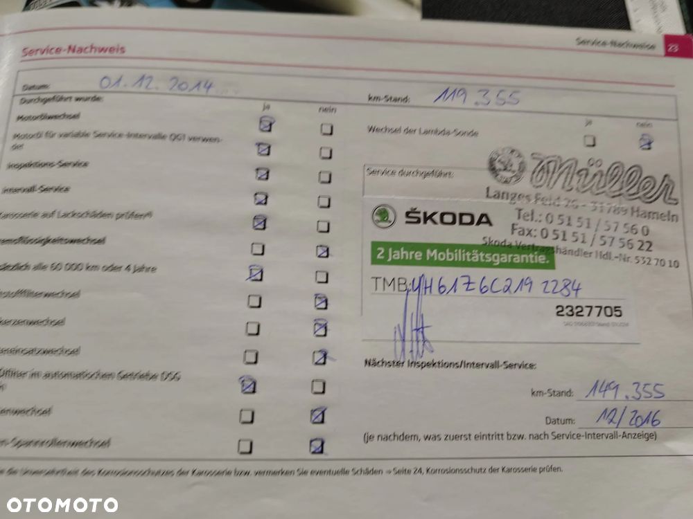 Skoda Octavia Combi 2.0 TDI CR DPF DSG RS - 32