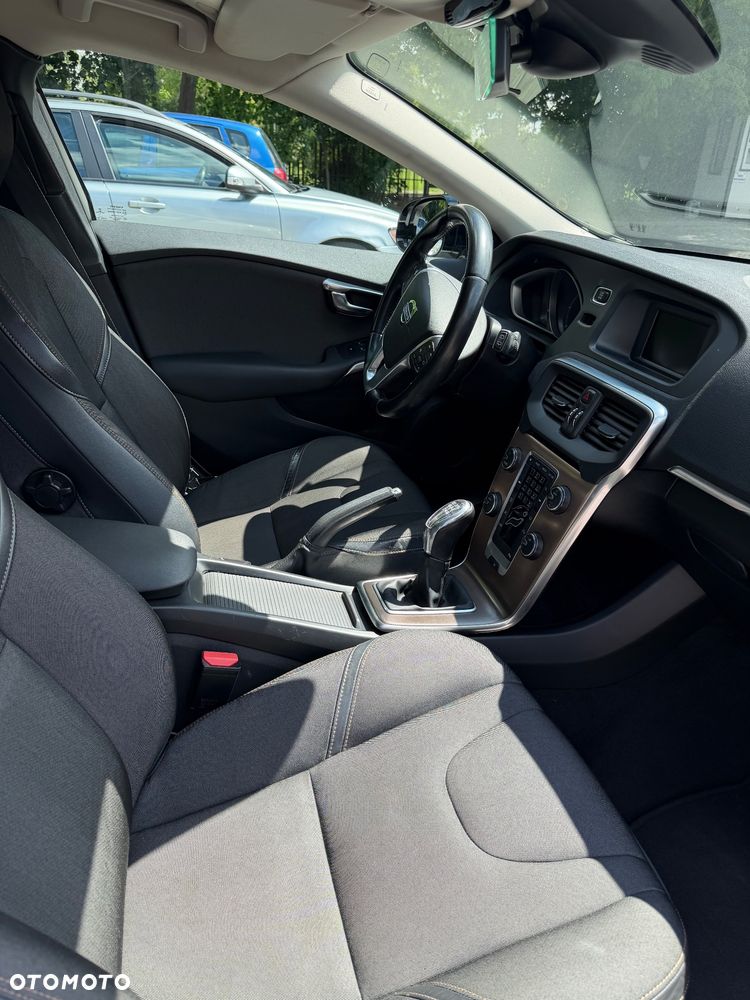 Volvo V40 Cross Country D2 Momentum - 15