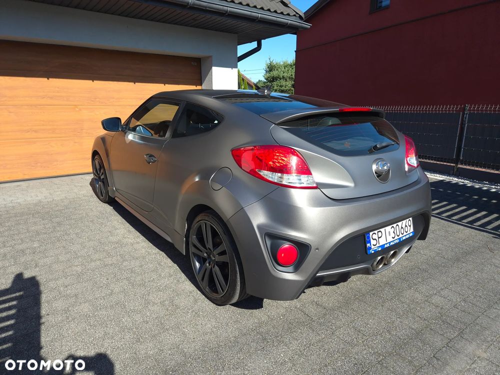 Hyundai Veloster - 5