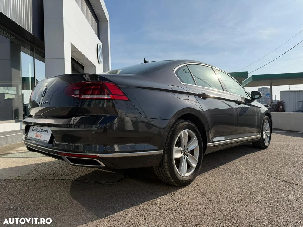 Volkswagen Passat 2.0 TDI DSG Highline - 4