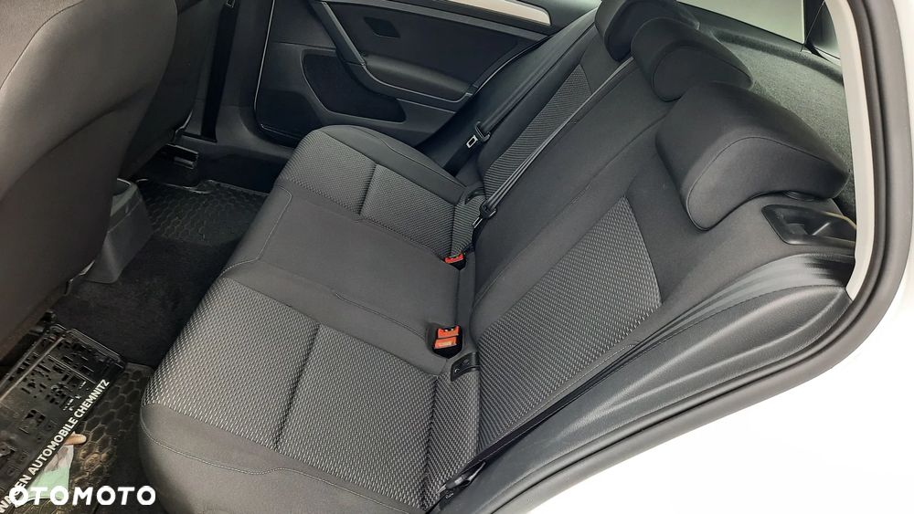 Volkswagen Golf 1.0 TSI BMT Trendline - 10